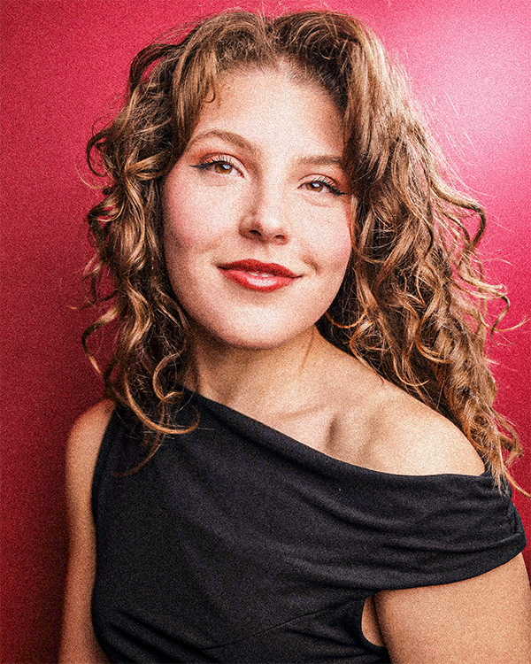 Alexa Lowrey as Pat Benatar